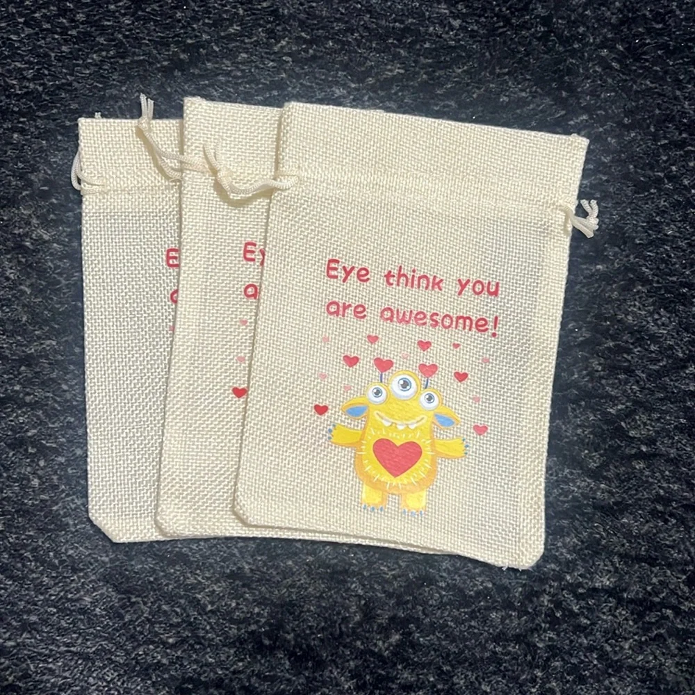 Medium Burlap Gift Bags. (Set of 3)